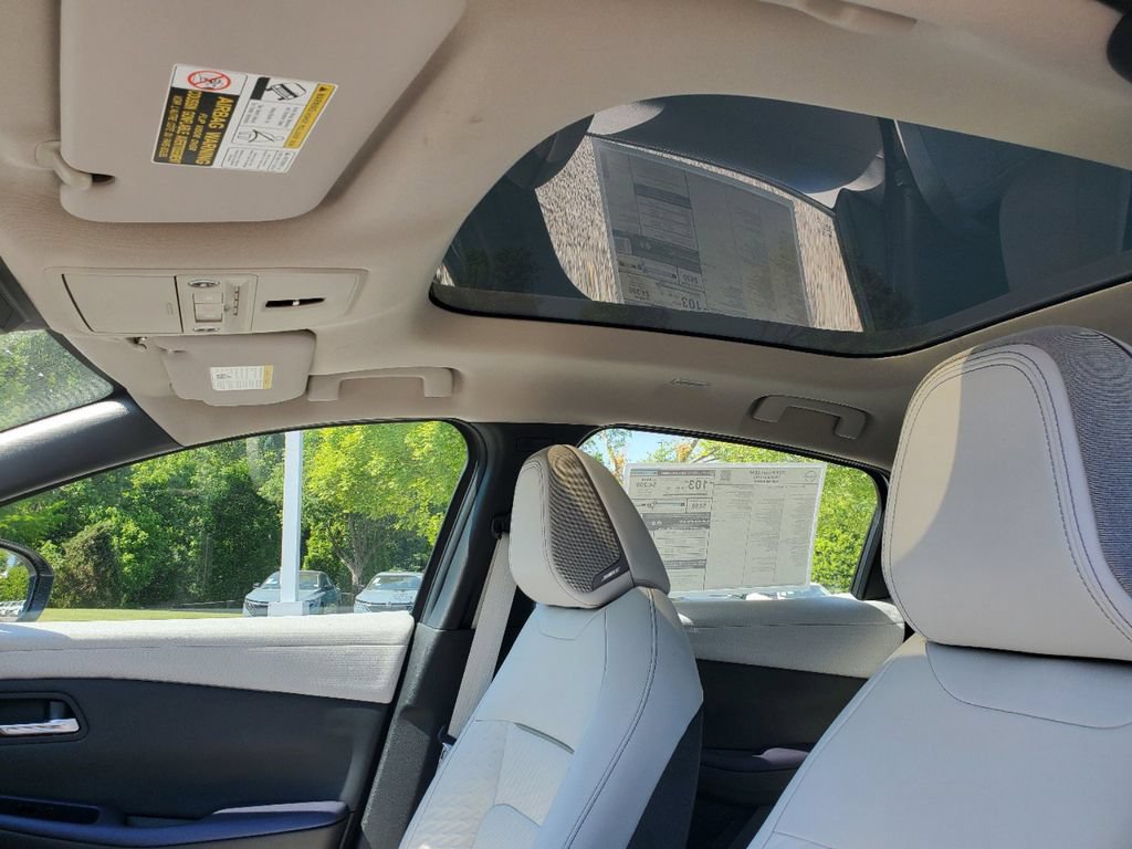 New 2026 Nissan Leaf Platinum+ w/ Cargo Package (Platinum+) FWD image 16