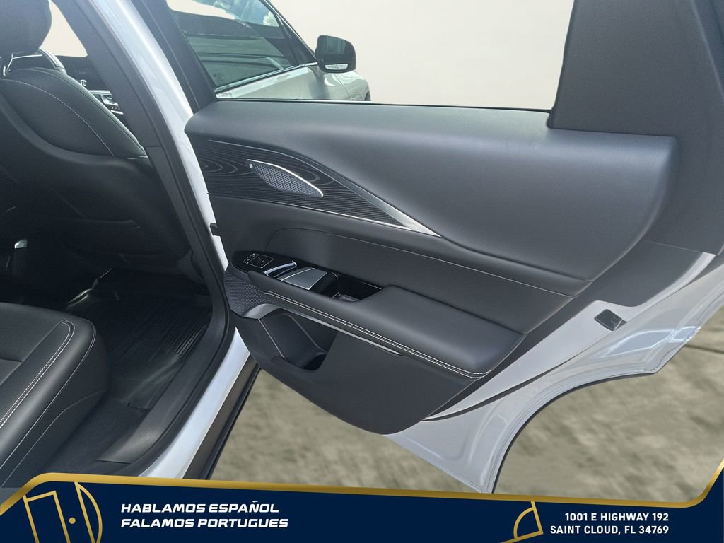 Certified 2025 Cadillac Lyriq Luxury w/ LPO, Floor Liner Package AWD/4WD image 26