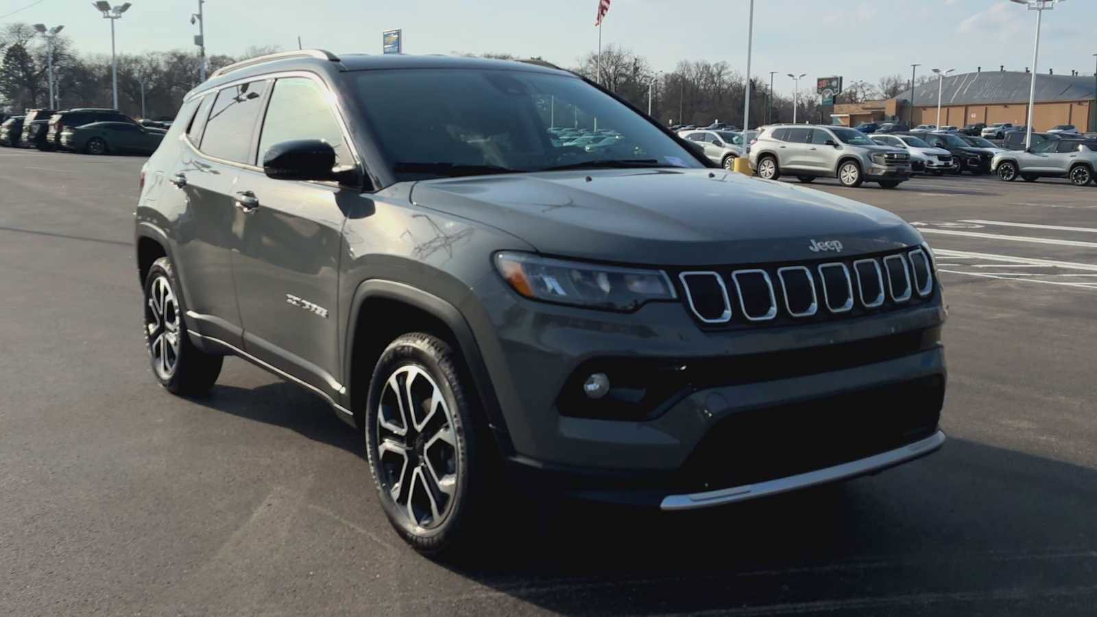 Used 2022 Jeep Compass Limited image 8