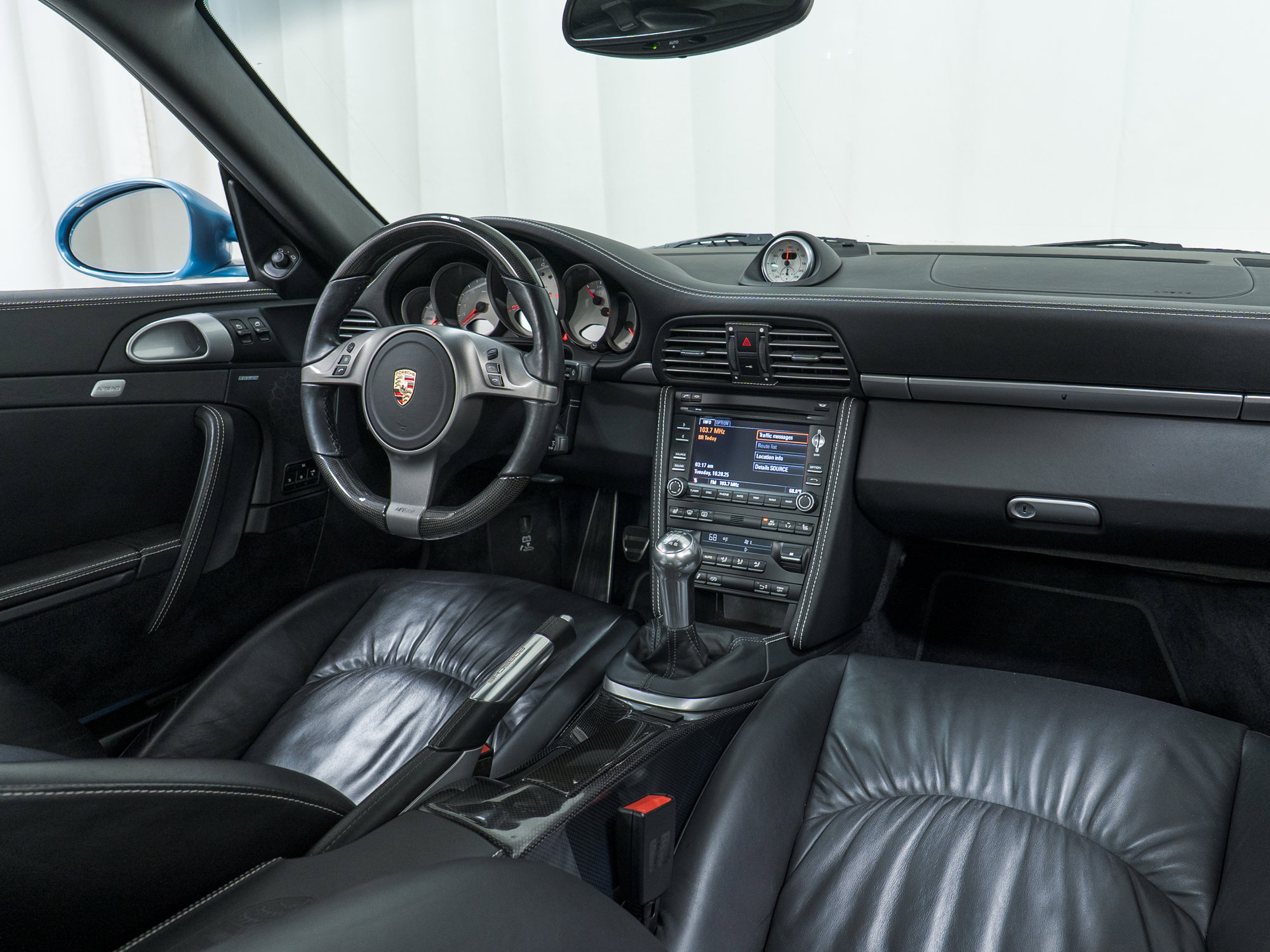 Used 2010 Porsche 911 Carrera 4S image 17