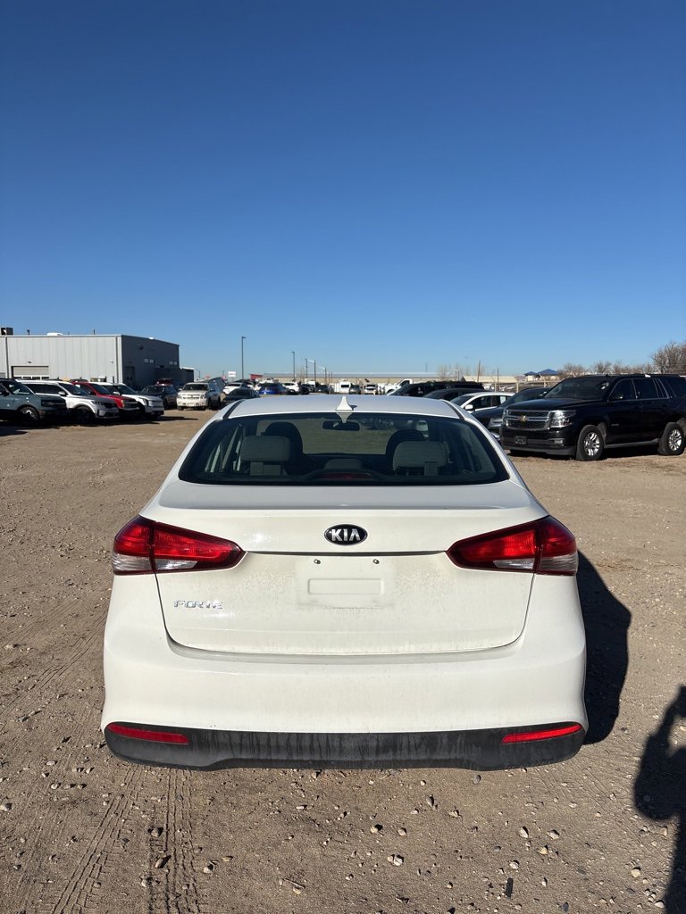 Used 2017 Kia Forte LX image 4