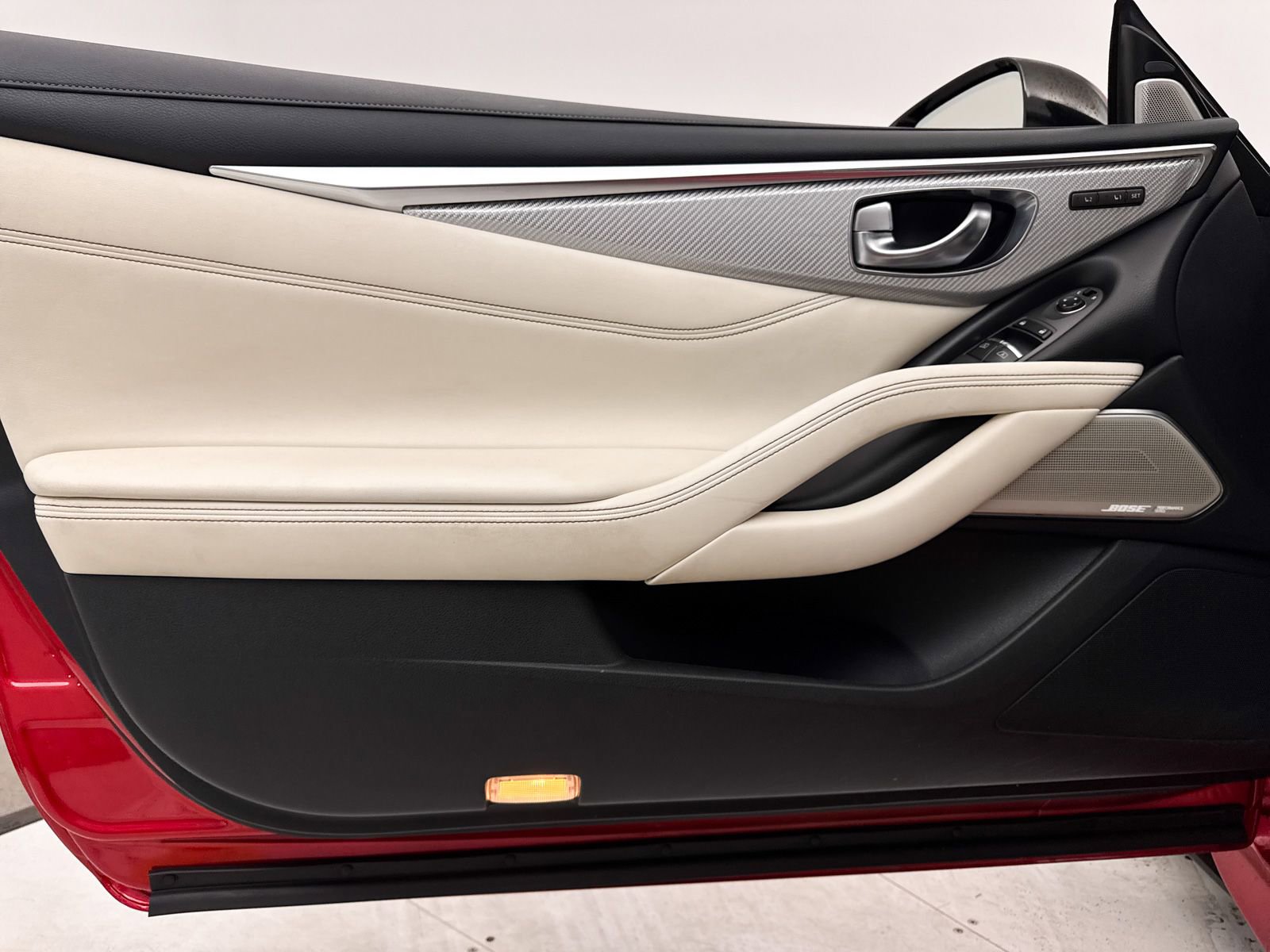 Used 2017 INFINITI Q60 Red Sport 400 RWD image 30