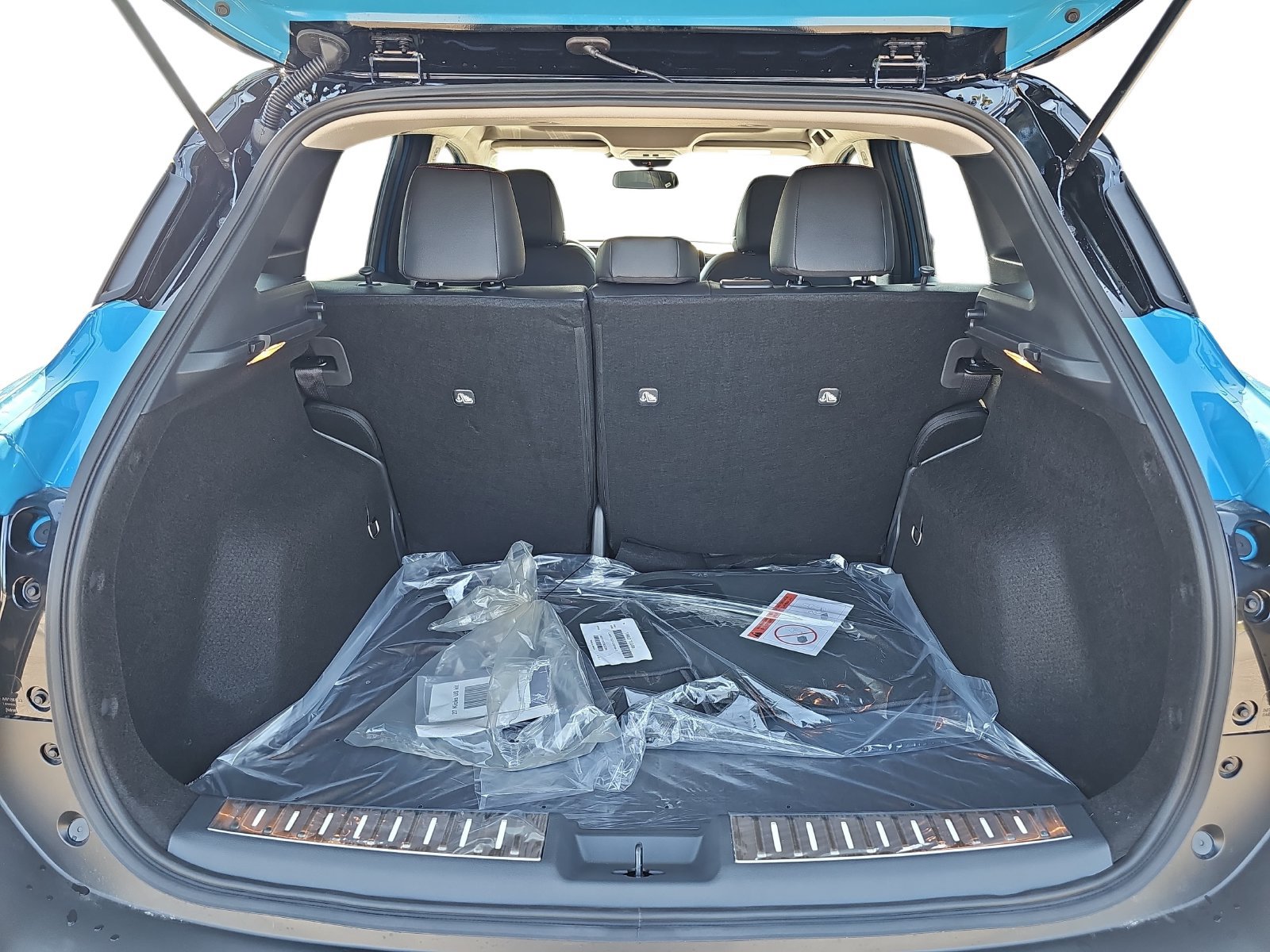 New 2027 Nissan Kicks SR w/ SR Premium Package FWD image 30