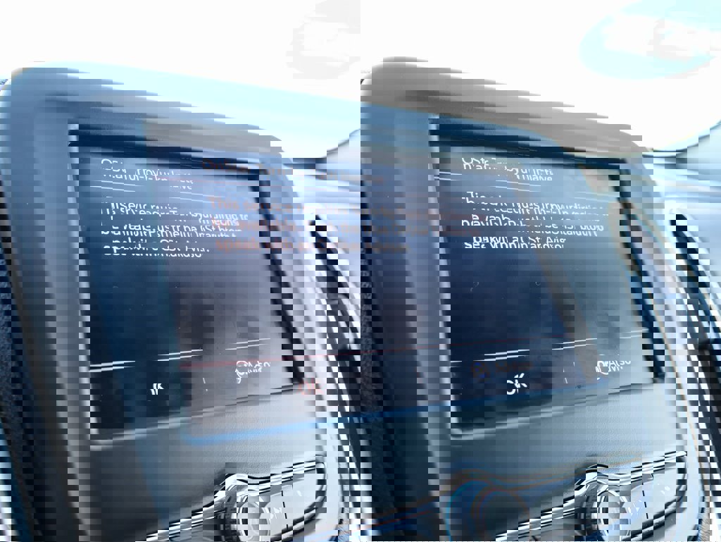 Used 2024 Chevrolet Equinox LT image 36