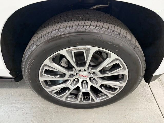 New 2026 GMC Yukon Denali image 4