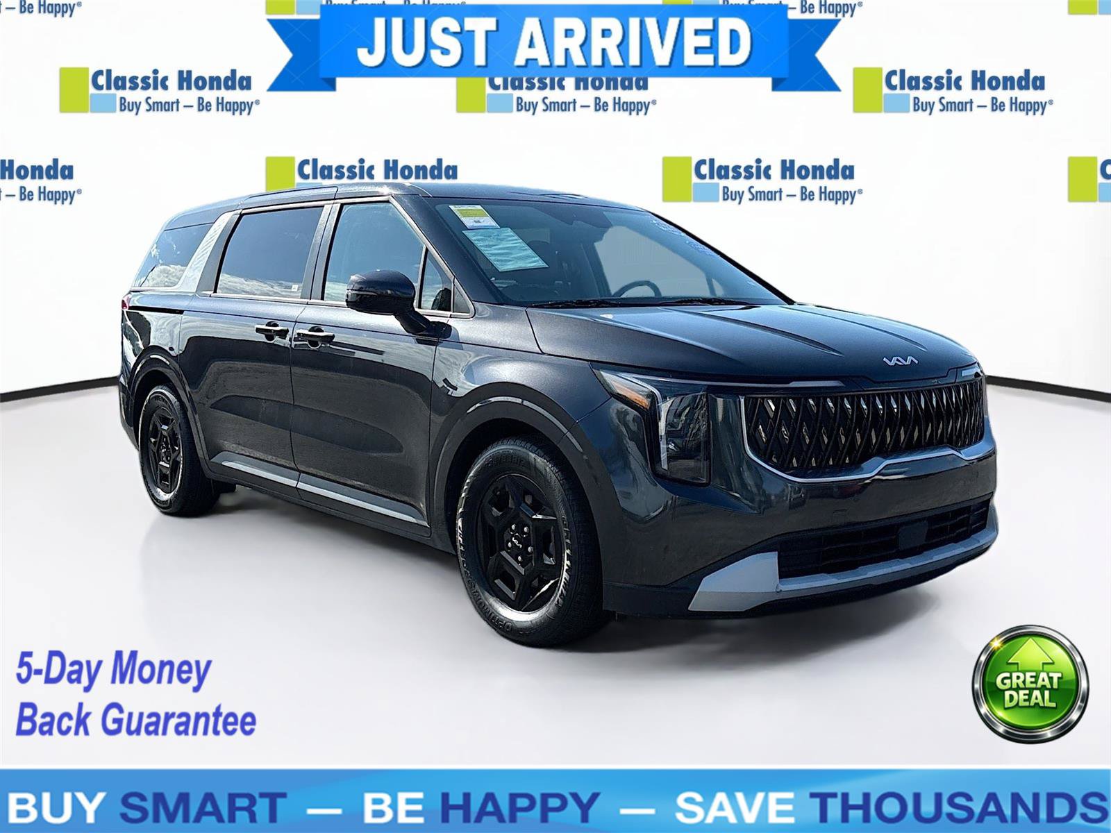 Used 2025 Kia Carnival