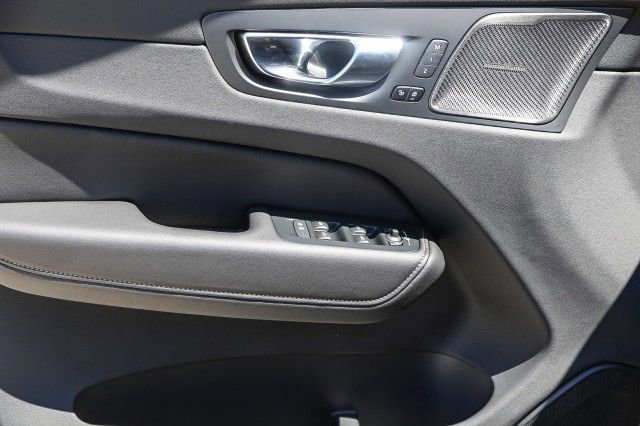 New 2025 Volvo XC60 T8 Ultra w/ Protection Package Premier image 21