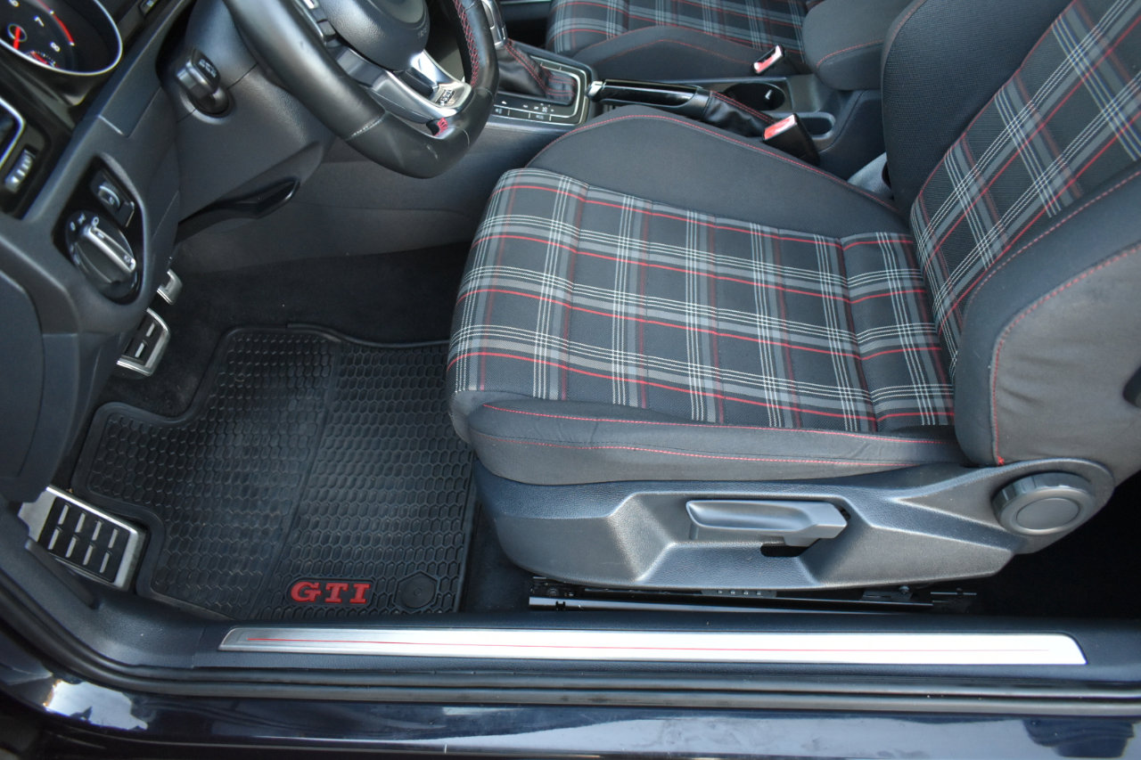 Used 2015 Volkswagen GTI S image 26