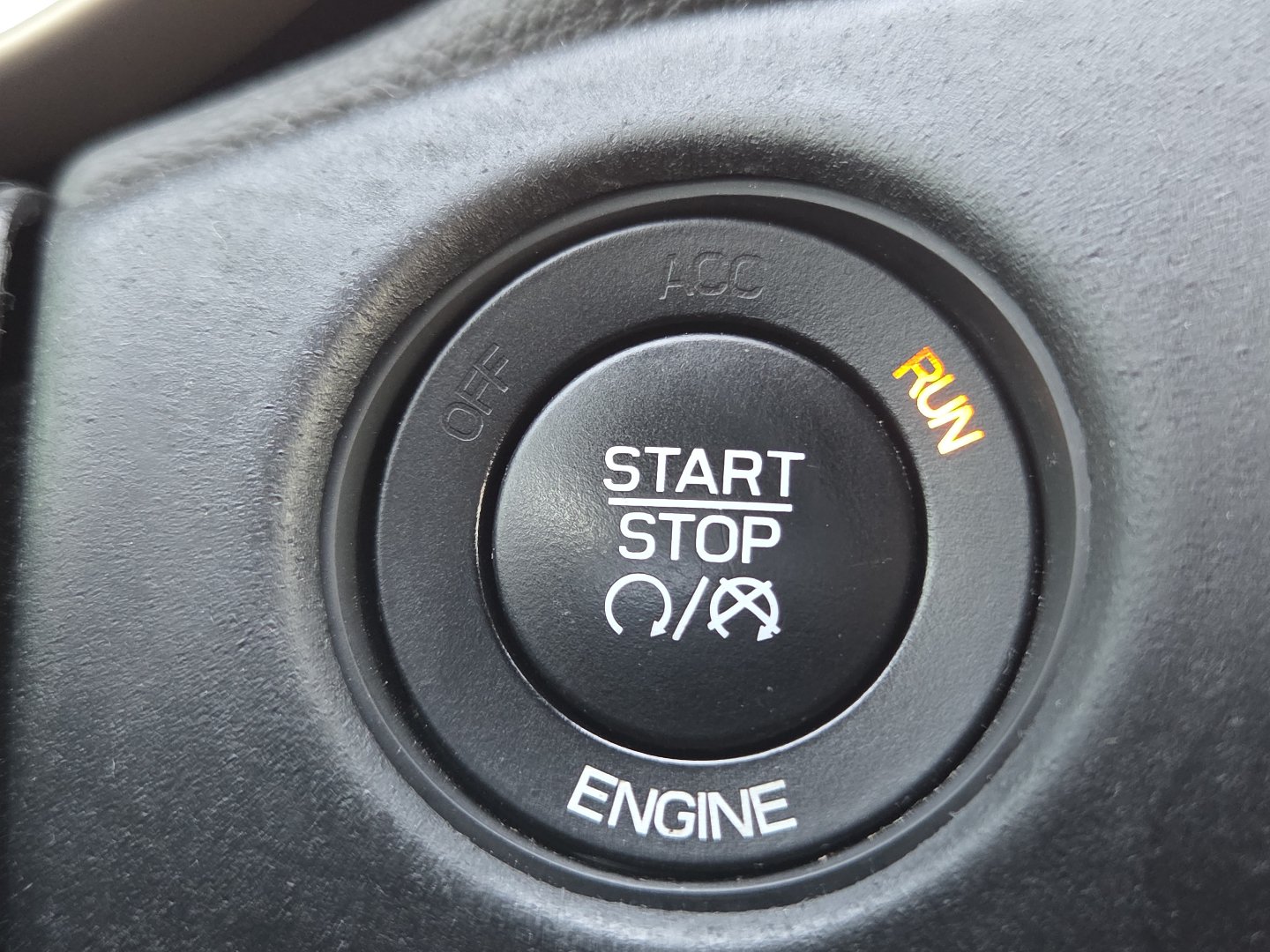 Used 2016 Jeep Grand Cherokee Overland RWD image 8