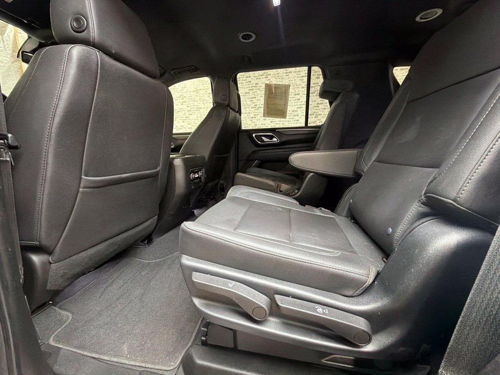 Used 2023 Chevrolet Tahoe Z71 w/ Luxury Package AWD/4WD image 15