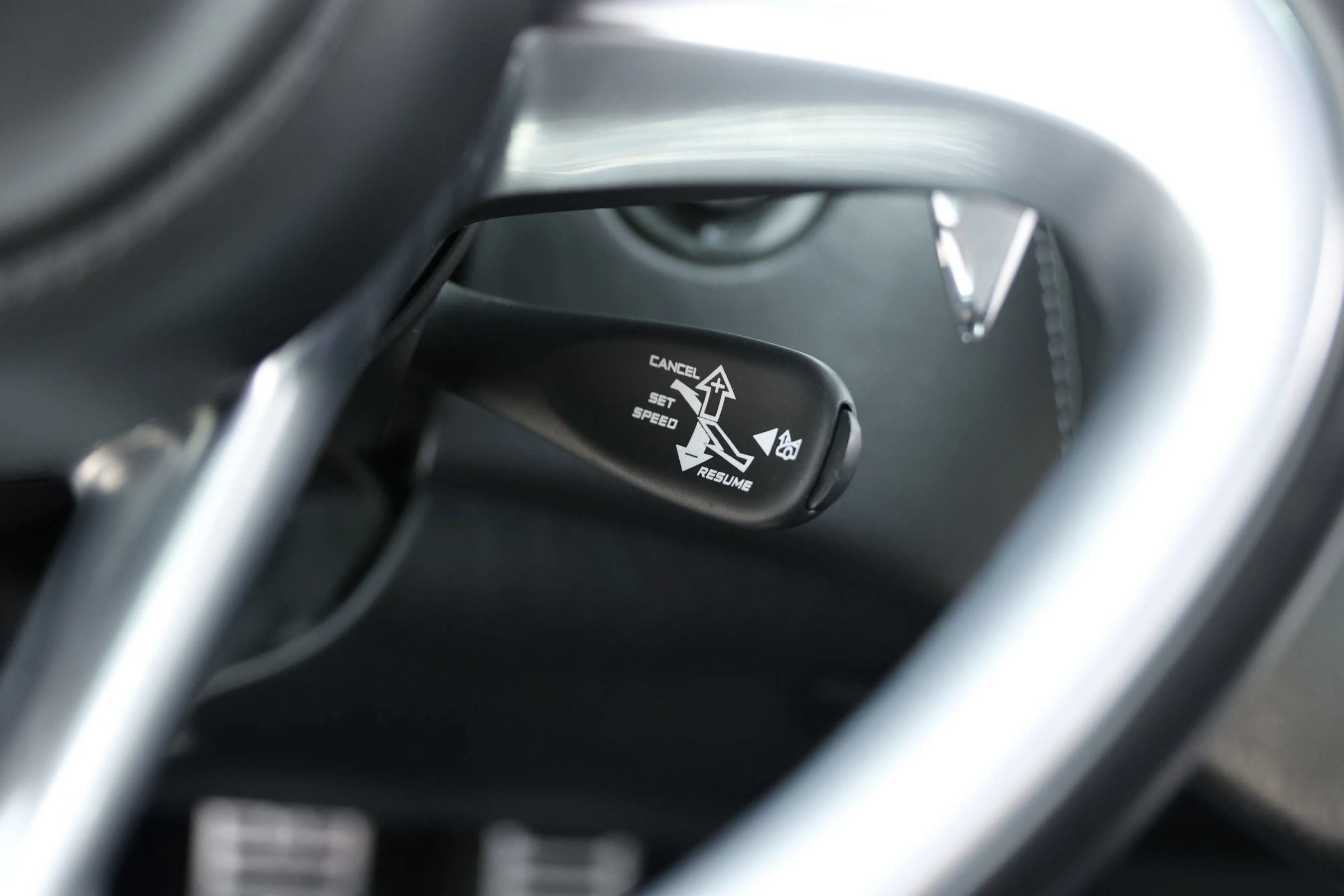 Used 2021 McLaren GT RWD image 33