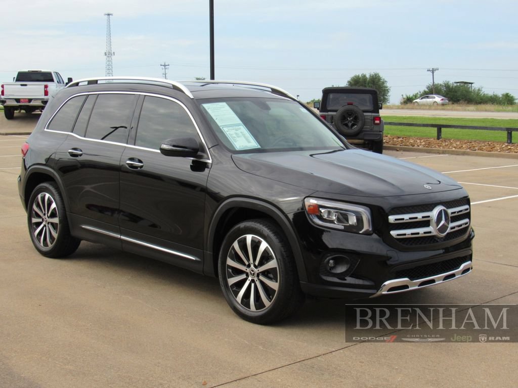 Used 2022 Mercedes-Benz GLB 250 w/ Premium Package image 8