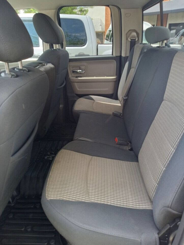 Used 2012 RAM 1500 Classic SLT w/ Protection Group AWD/4WD image 19