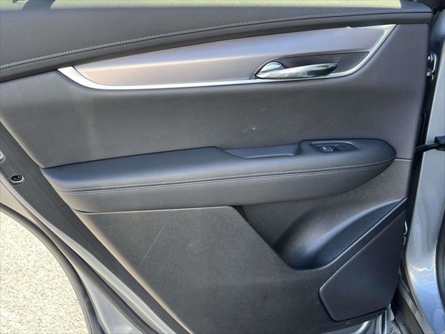 Certified 2025 Cadillac XT6 Luxury image 11