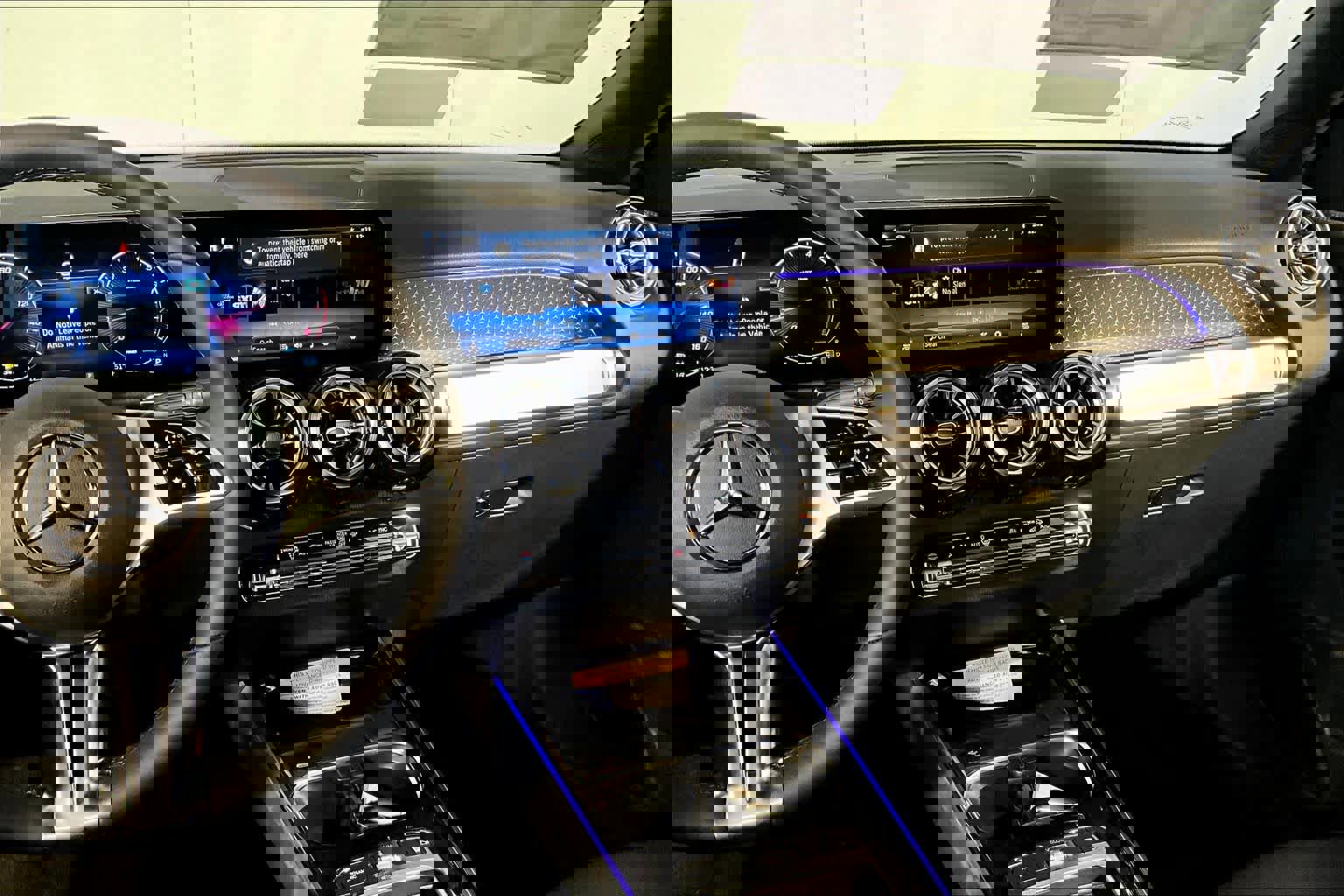 New 2026 Mercedes-Benz GLB 250 4MATIC image 8