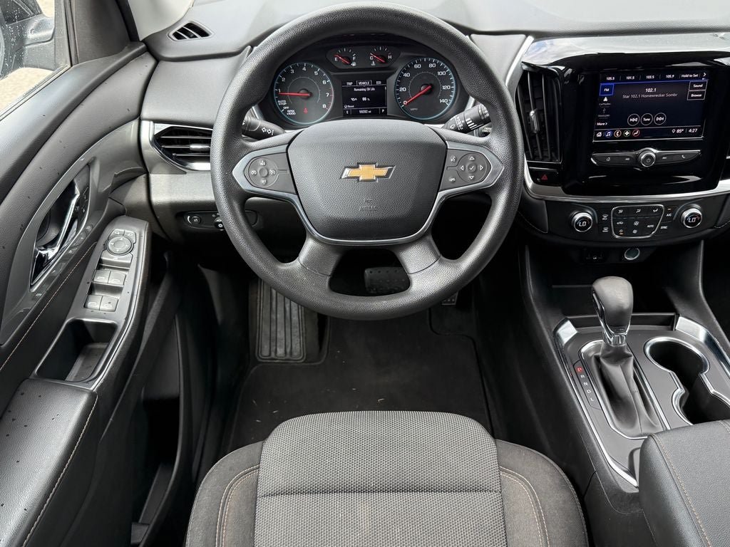 Used 2021 Chevrolet Traverse LS AWD/4WD image 17