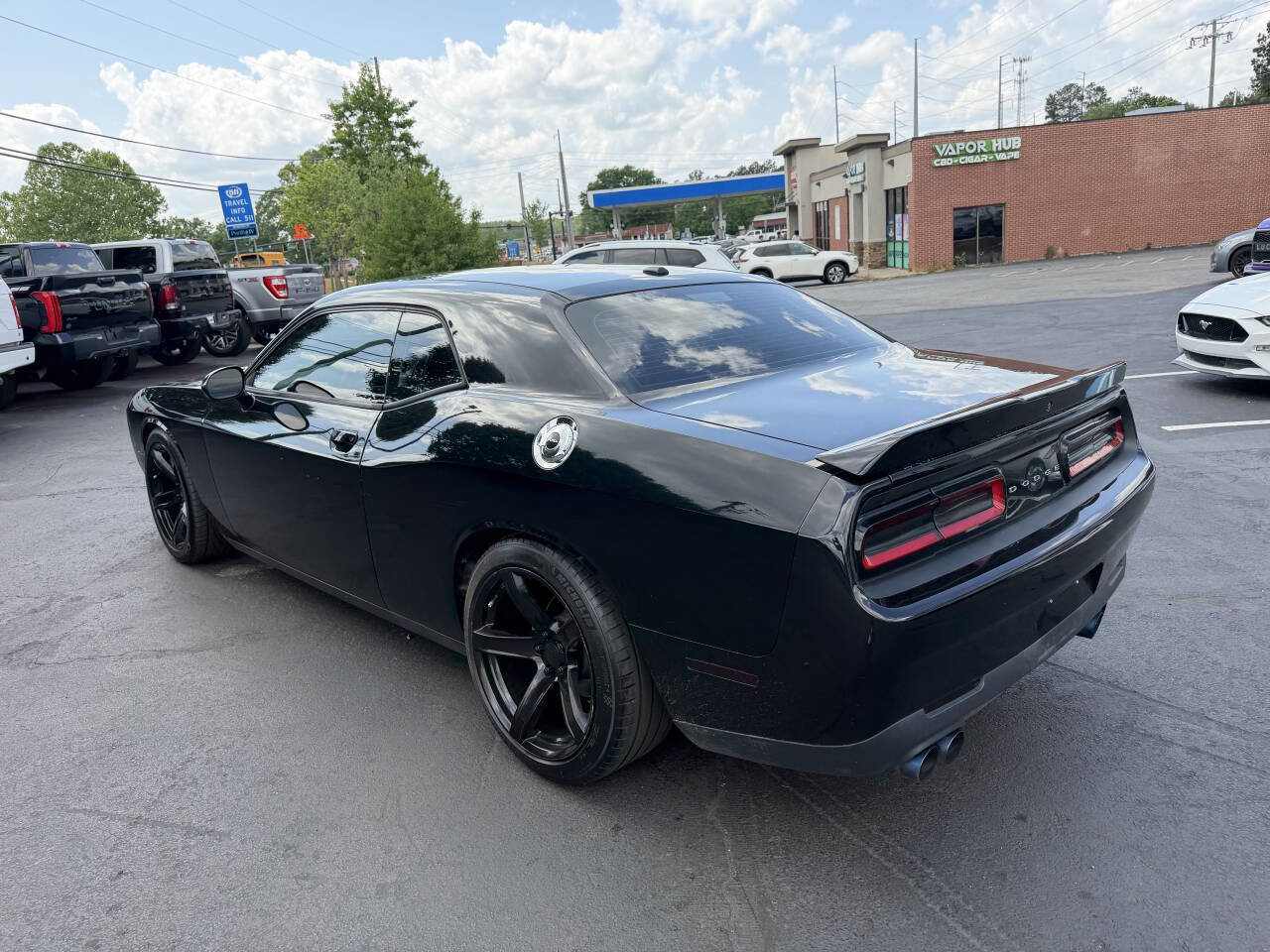 Used 2019 Dodge Challenger SXT RWD image 7