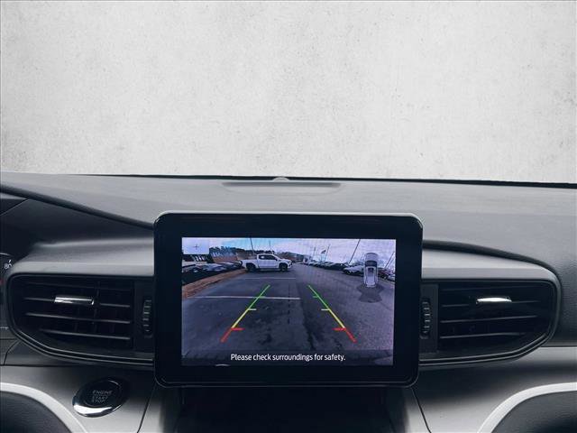 Used 2022 Ford Explorer XLT image 14