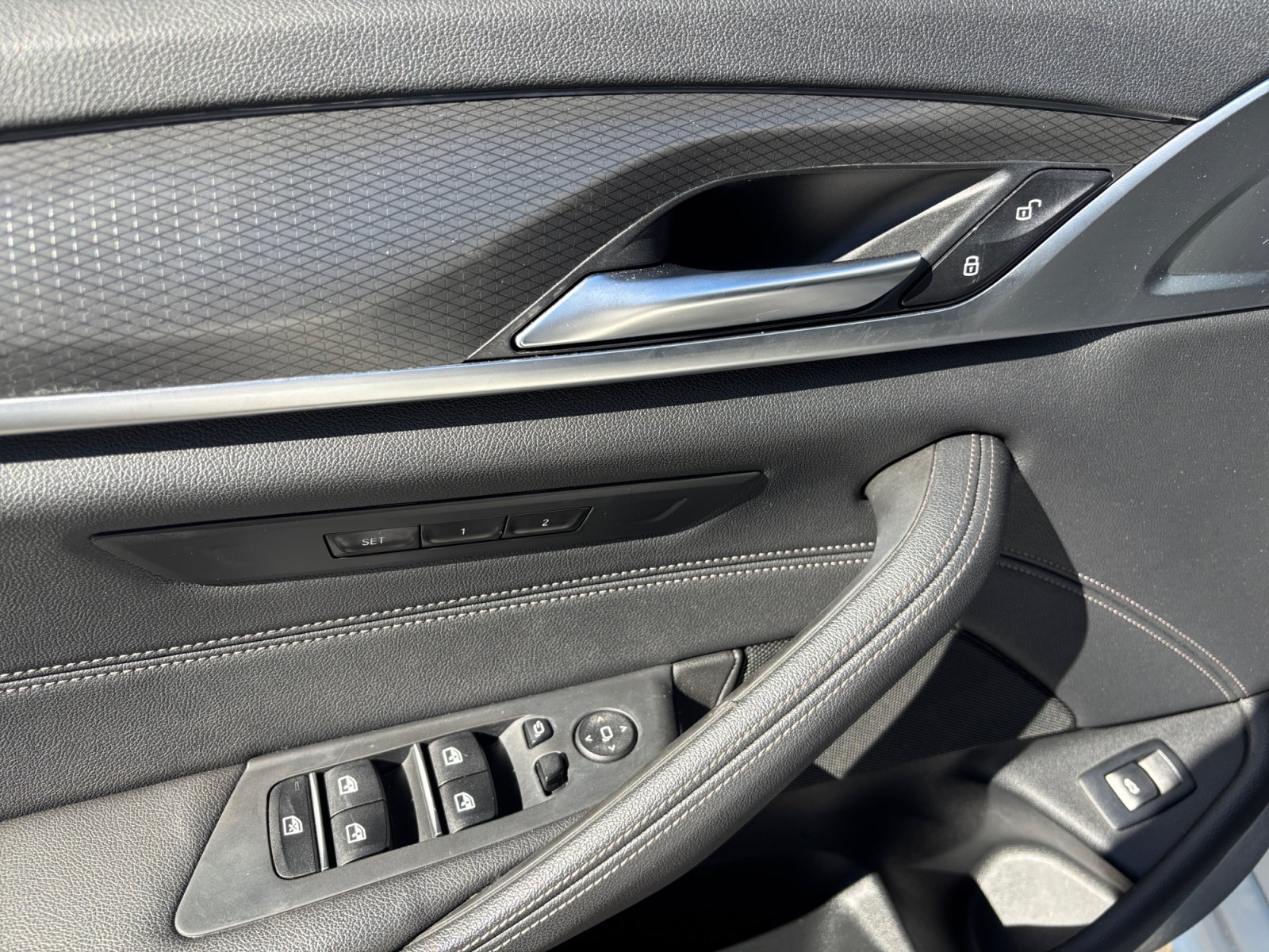 Used 2023 BMW 530i w/ M Sport Package RWD image 12