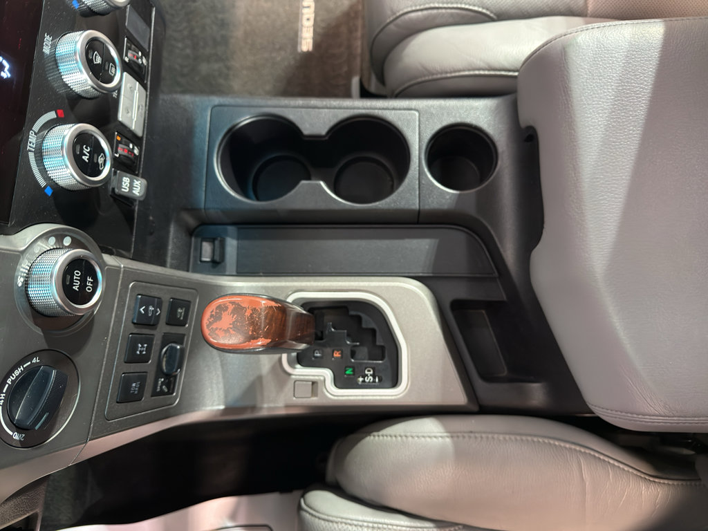 Used 2015 Toyota Sequoia Platinum AWD/4WD image 20