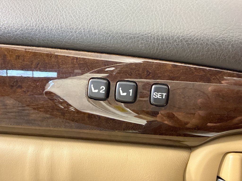 Used 2006 Lexus SC 430 Convertible w/ Preferred Accessory Pkg RWD image 24