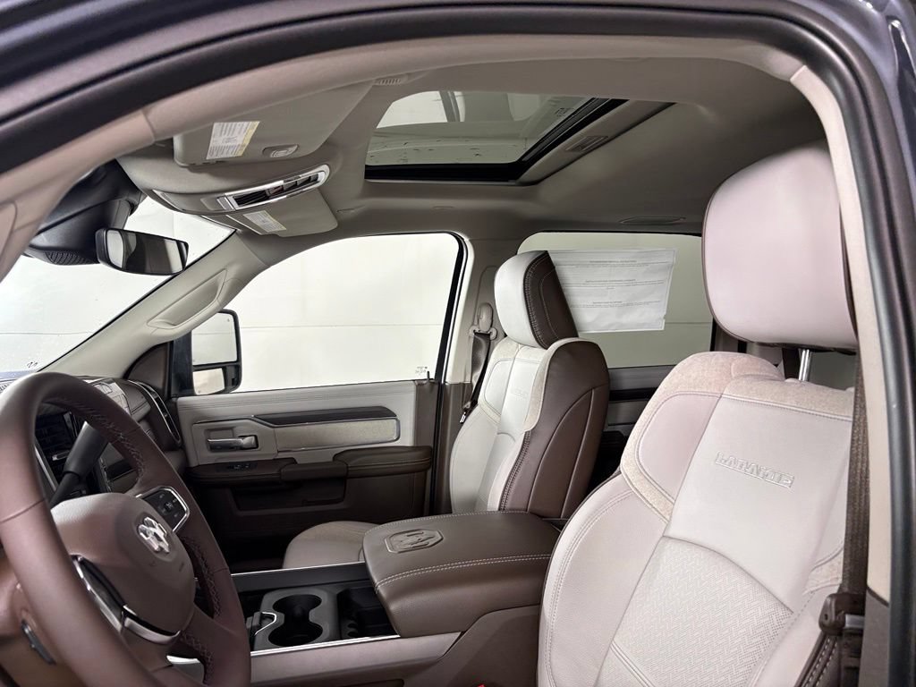 New 2026 RAM 2500 Laramie AWD/4WD image 27