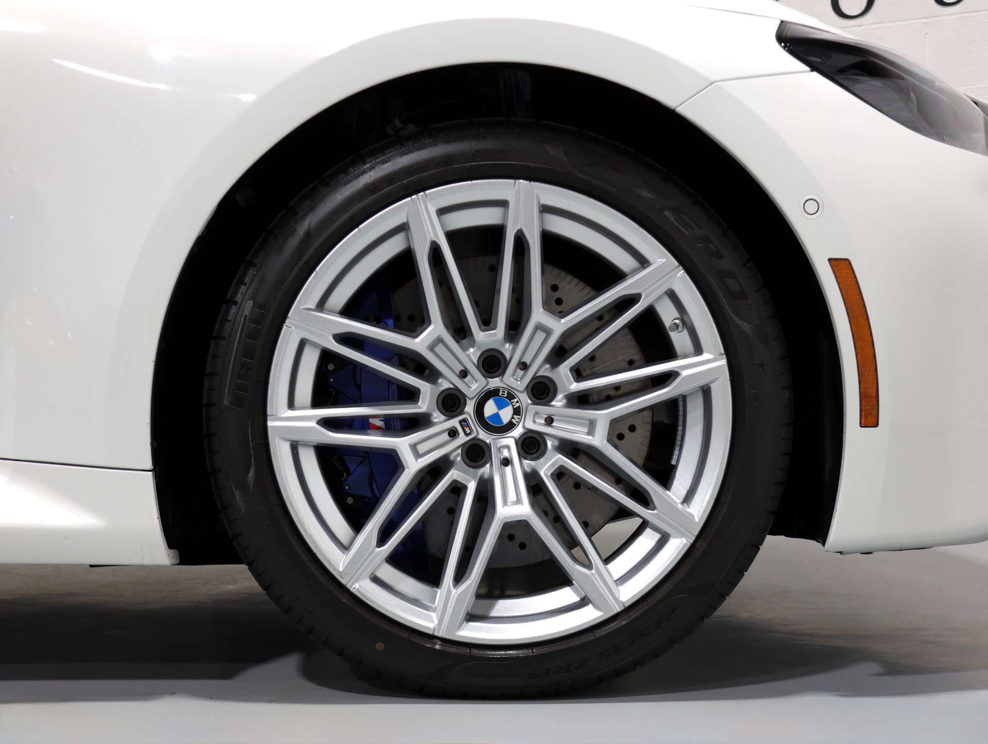 Used 2026 BMW M2 w/ Lighting Package RWD image 59