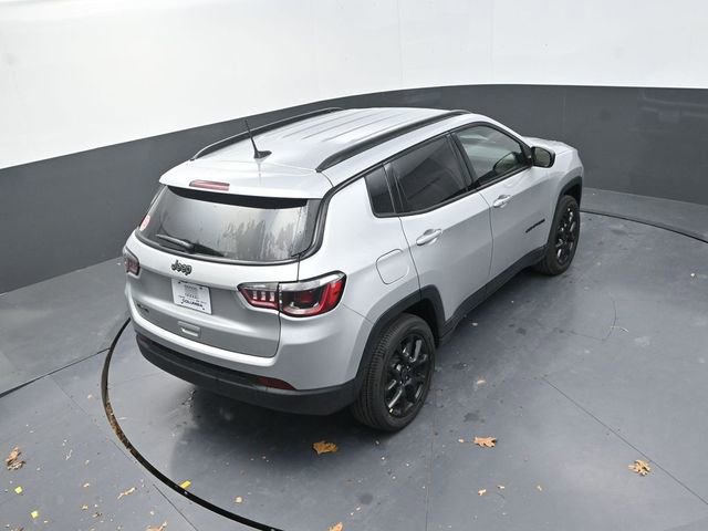 New 2026 Jeep Compass Latitude AWD/4WD image 18