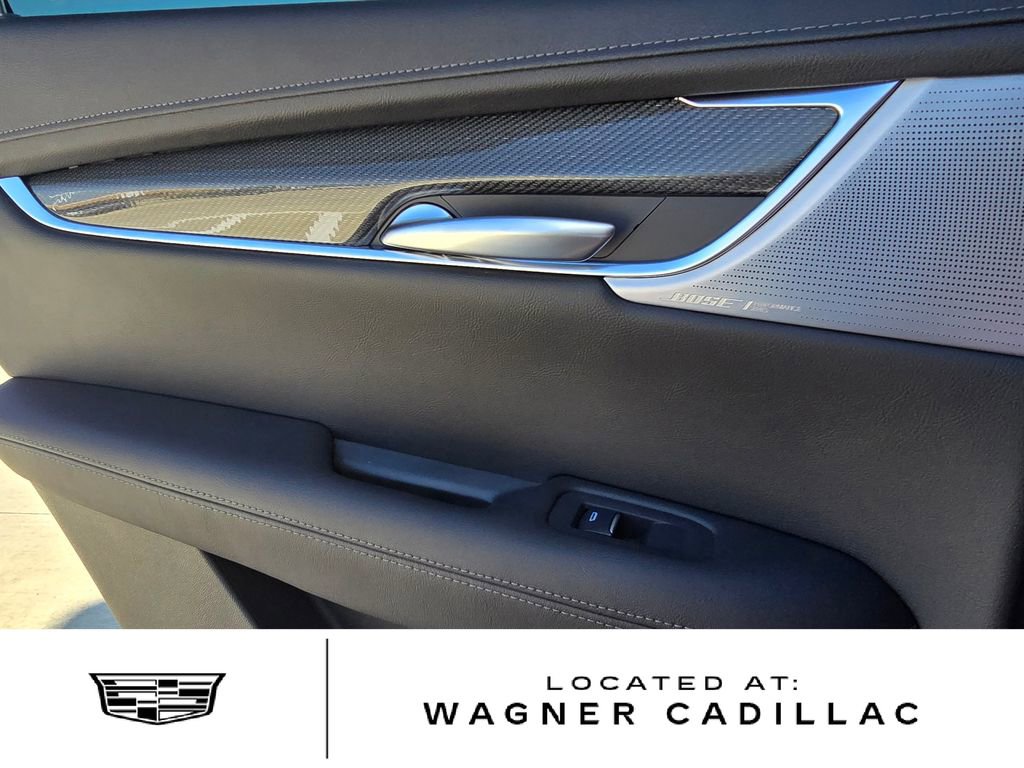 New 2025 Cadillac XT5 Sportv image 18