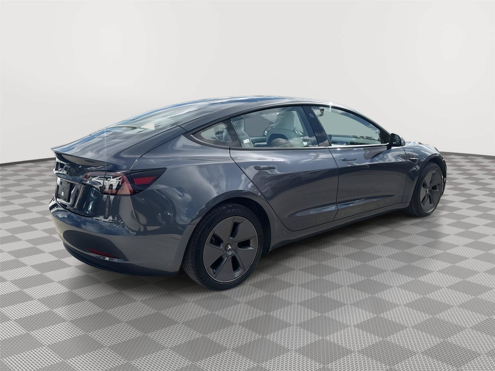 Used 2023 Tesla Model 3 Standard Range RWD image 5