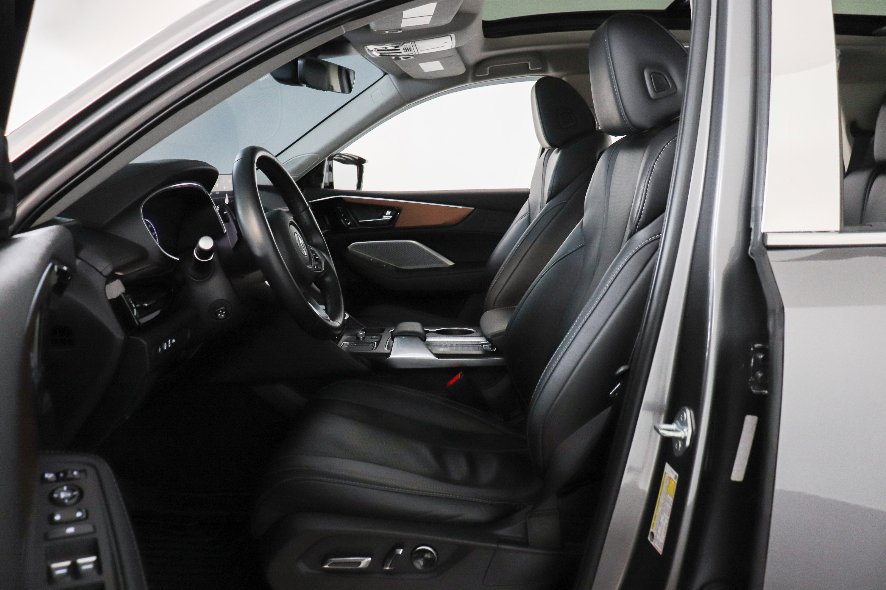 Used 2022 Acura MDX SH-AWD w/ Technology Package image 13