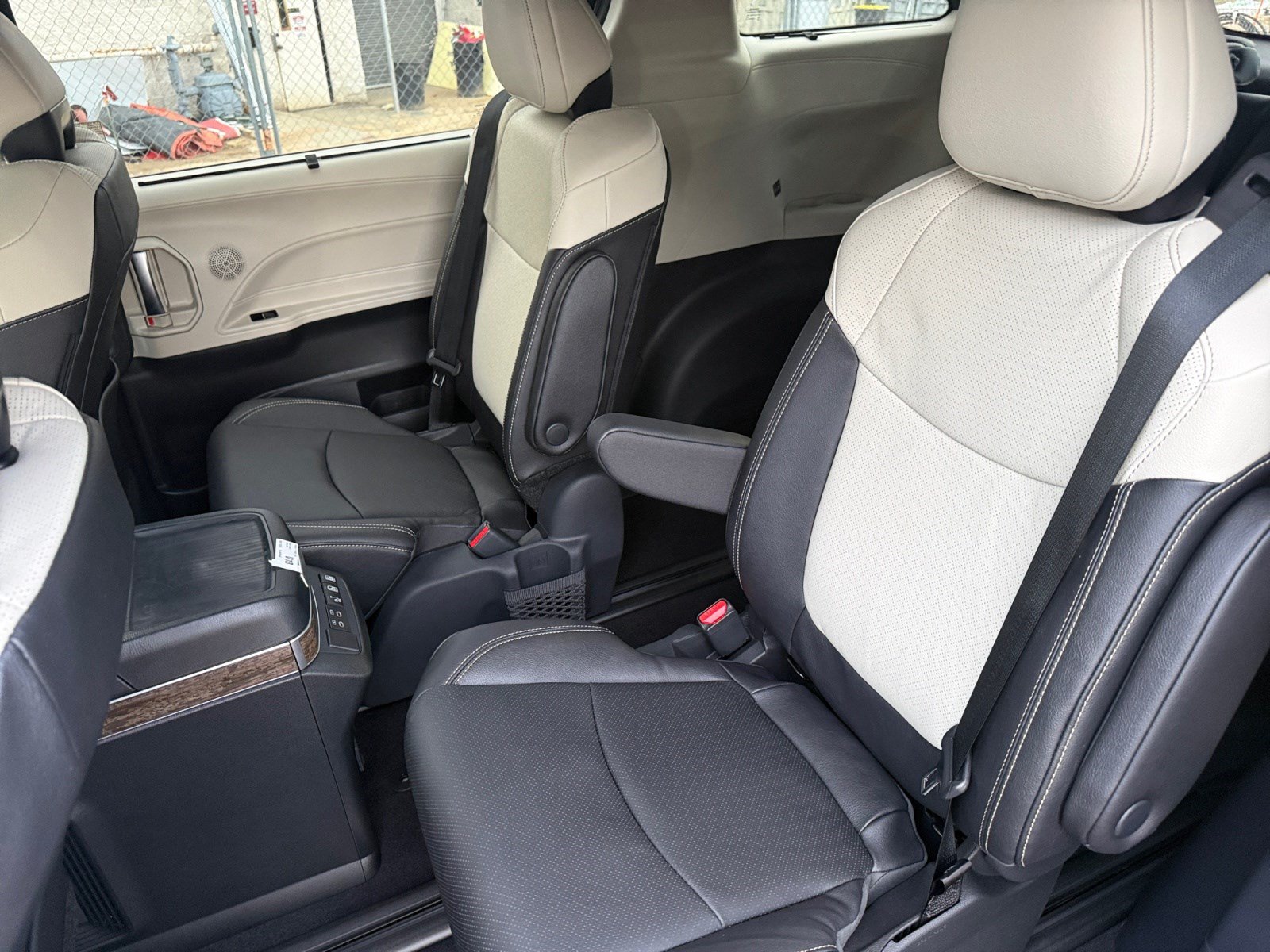New 2026 Toyota Sienna Platinum AWD/4WD image 17