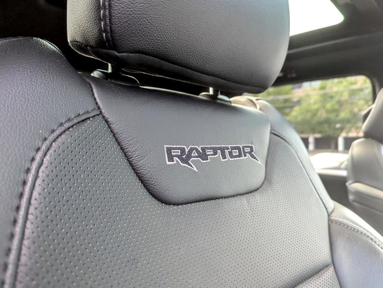 Used 2018 Ford F150 Raptor w/ Equipment Group 802A Luxury image 57