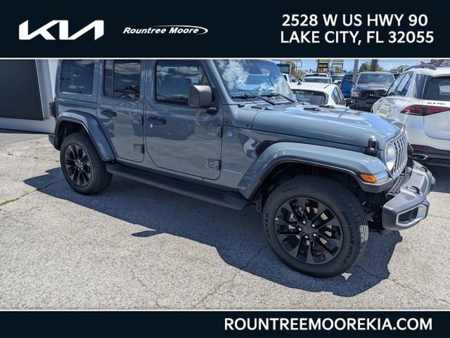 Used 2025 Jeep Wrangler Unlimited Sahara image 1