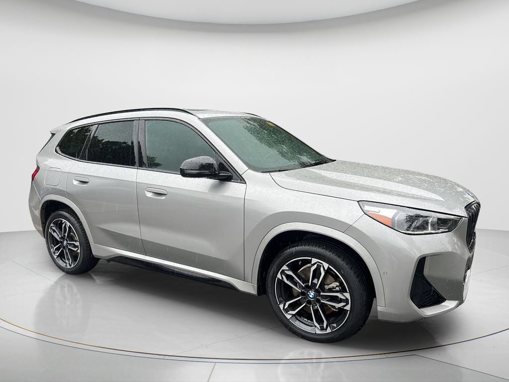 Used 2023 BMW X1 xDrive28i w/ Premium Package AWD/4WD image 2