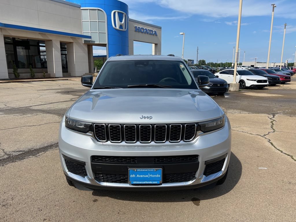Used 2023 Jeep Grand Cherokee L Limited AWD/4WD image 2