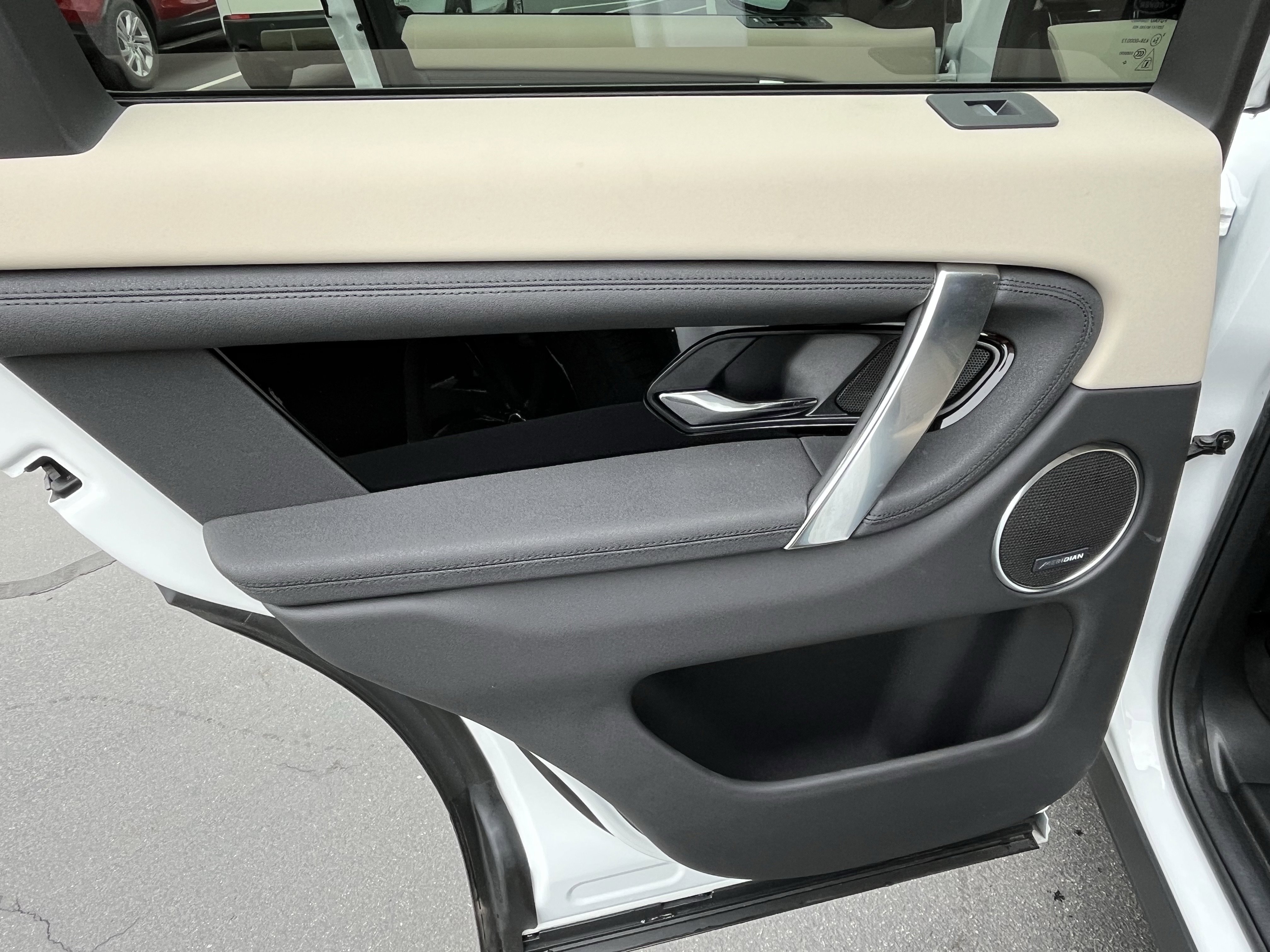 Used 2025 Land Rover Discovery Sport S AWD/4WD image 29