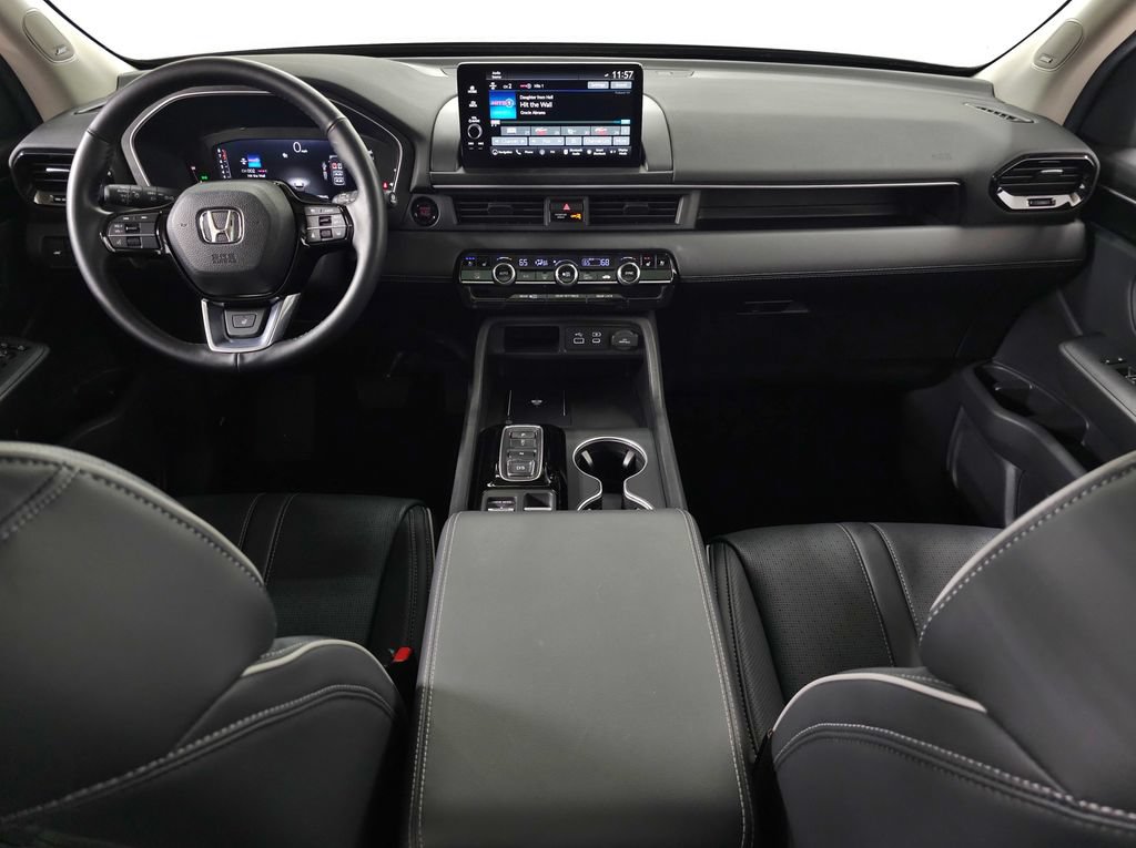 Used 2025 Honda Pilot Elite image 13