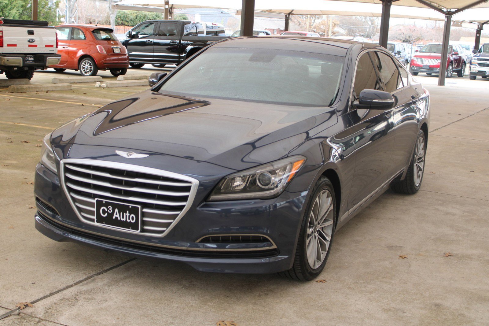 Used 2015 Hyundai Genesis 3.8 image 3