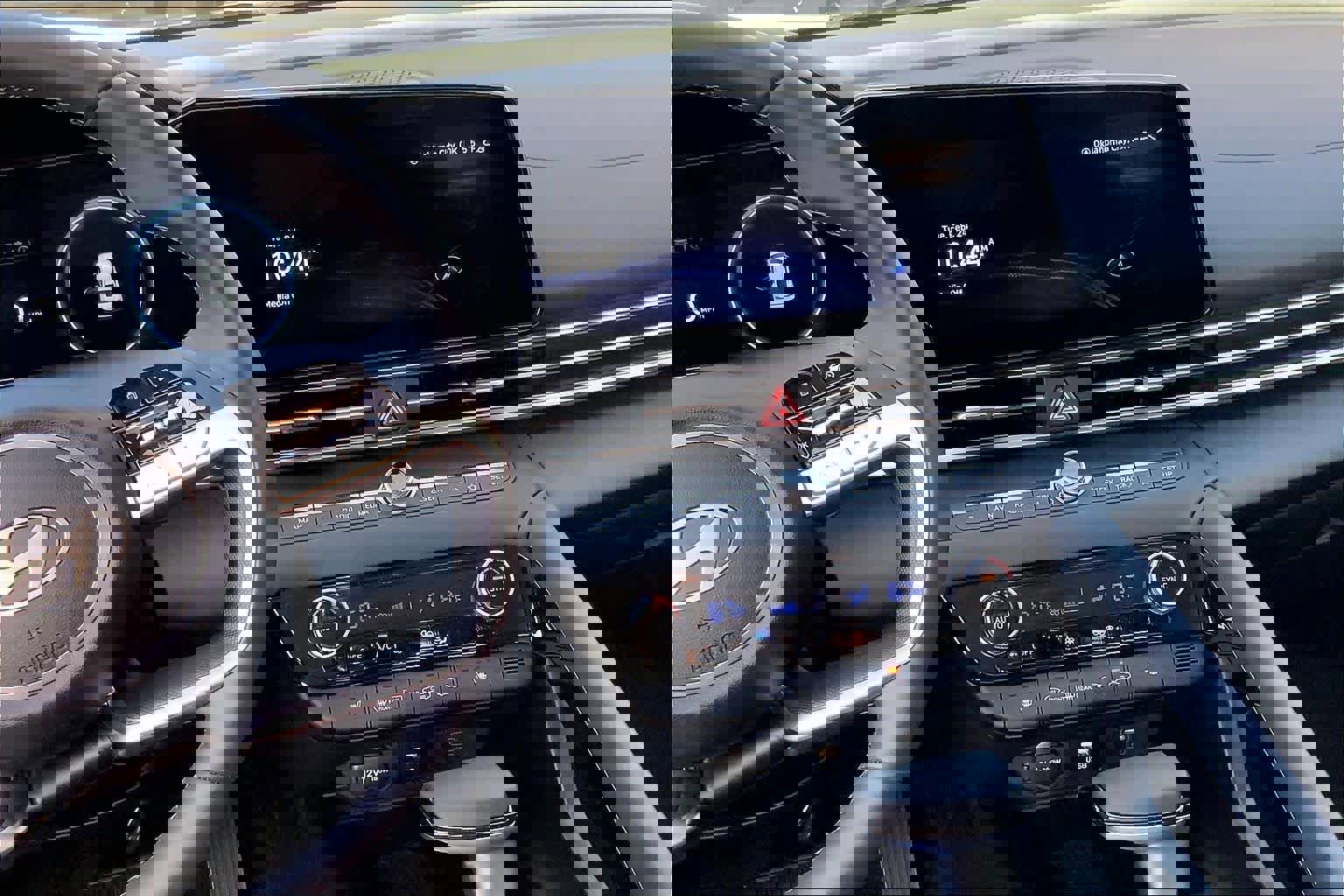 Used 2026 Hyundai Elantra Limited image 7