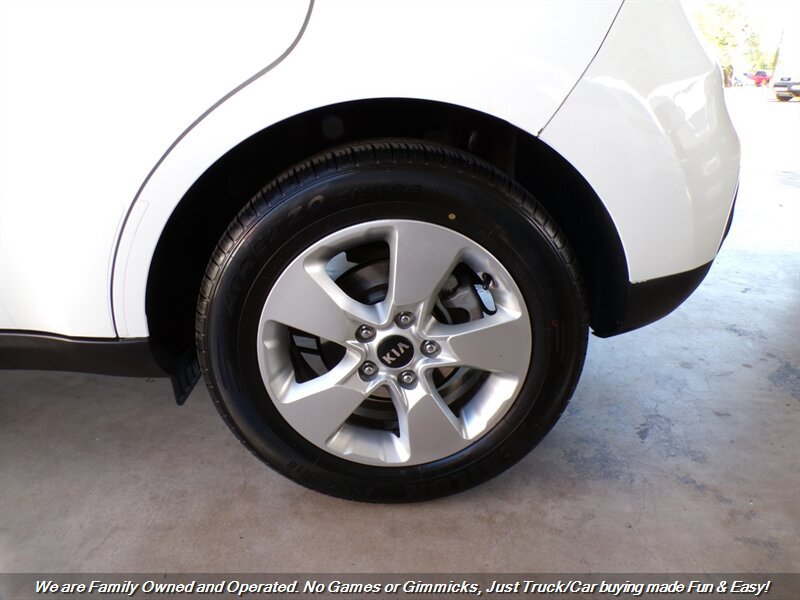 Used 2018 Kia Soul FWD image 40