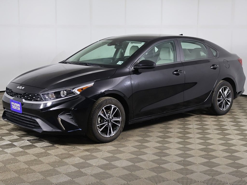Used 2023 Kia Forte LXS FWD image 6