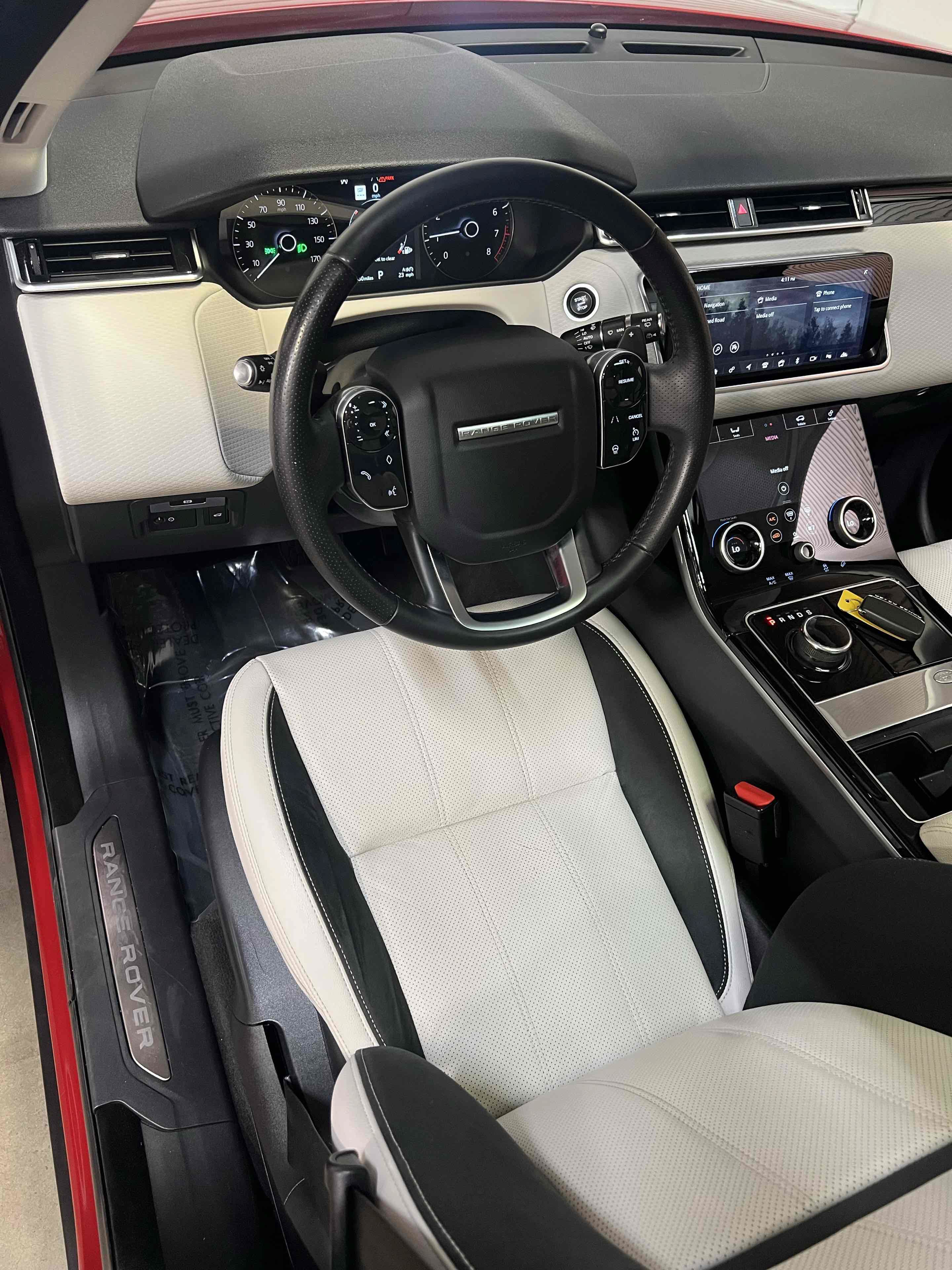 Used 2020 Land Rover Range Rover Velar S AWD/4WD image 46