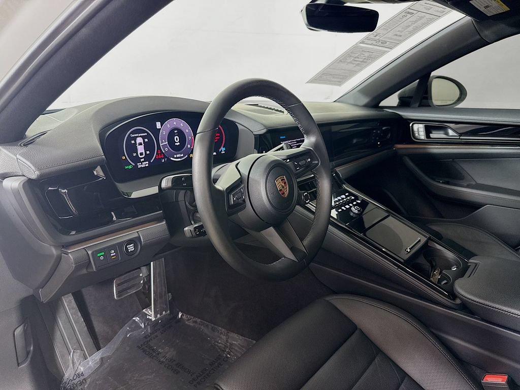 Used 2024 Porsche Panamera RWD image 9