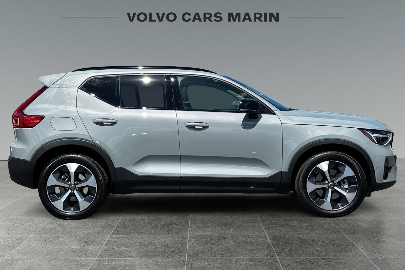 New 2026 Volvo XC40 B5 Plus w/ Protection Package Premier image 8