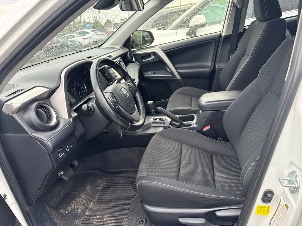 Used 2018 Toyota RAV4 XLE w/ All Weather Liner Package FWD image 5