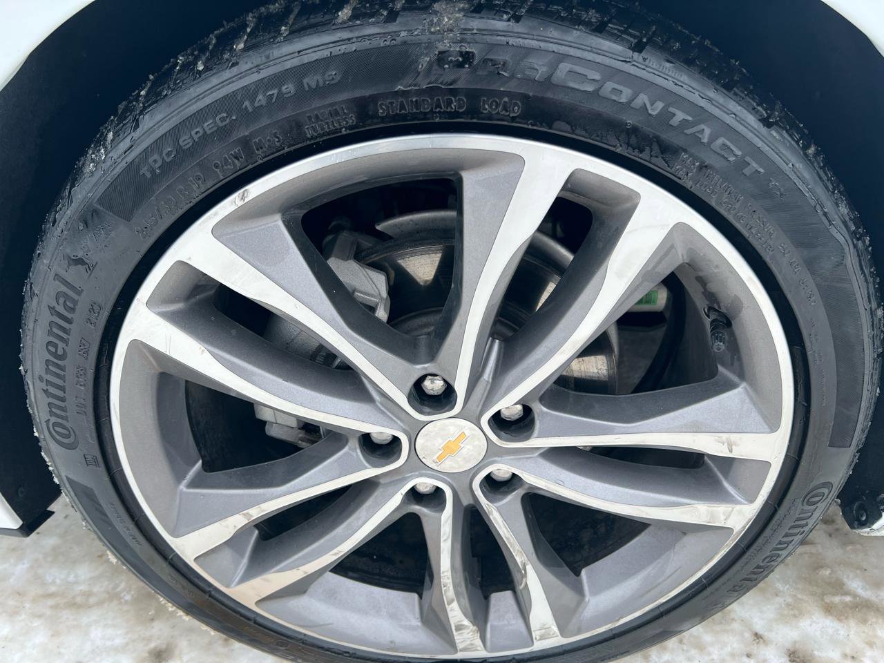 Used 2024 Chevrolet Malibu LT image 2