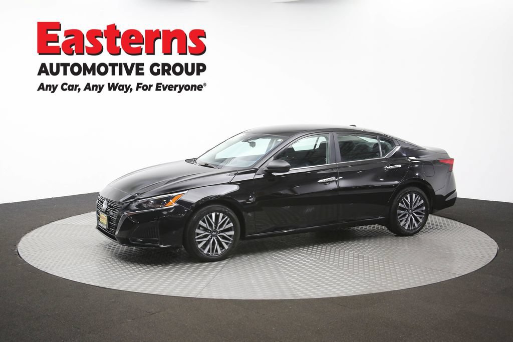 Used 2025 Nissan Altima 2.5 SV FWD image 55