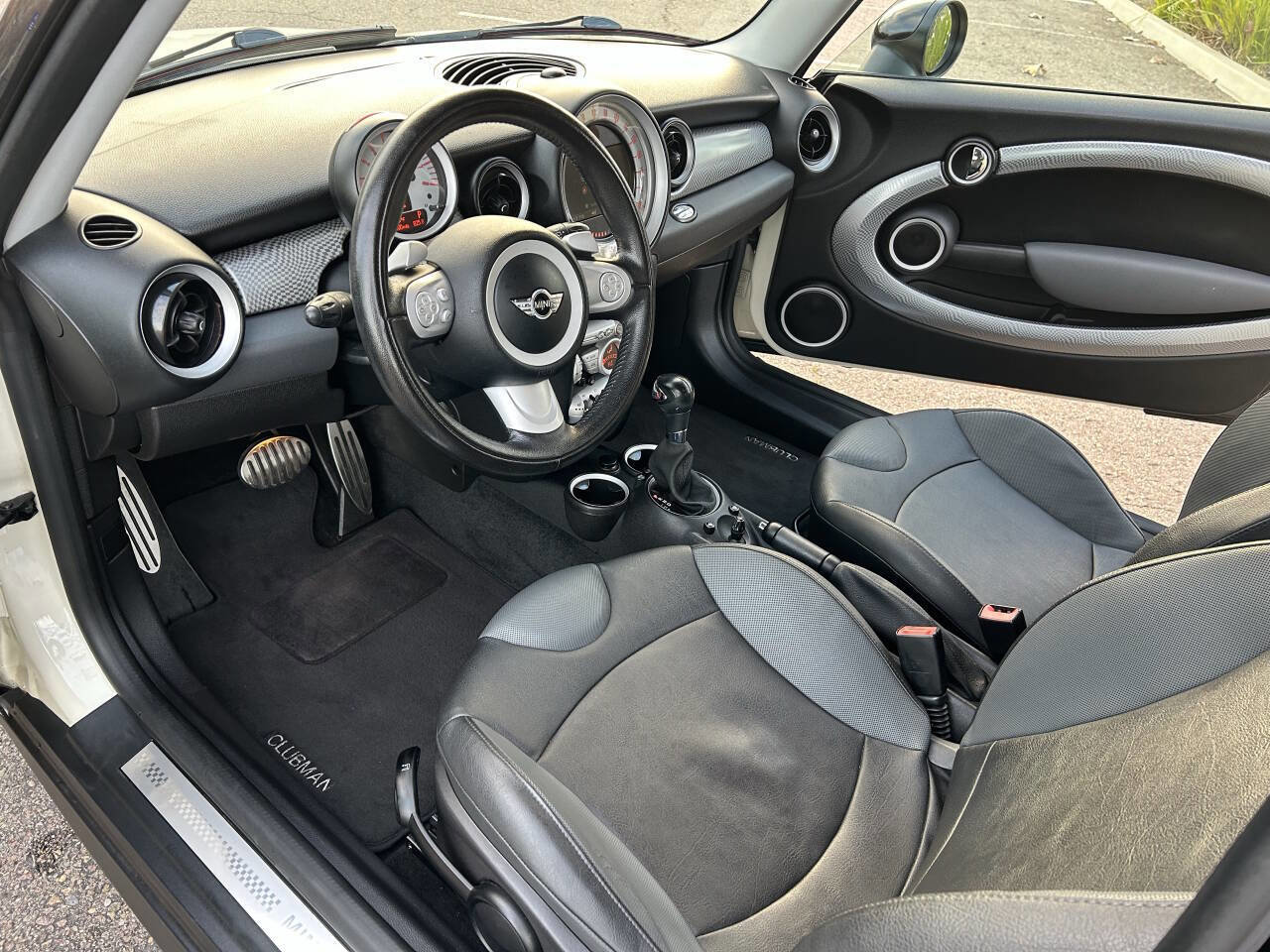 Used 2010 MINI Cooper Clubman S image 2