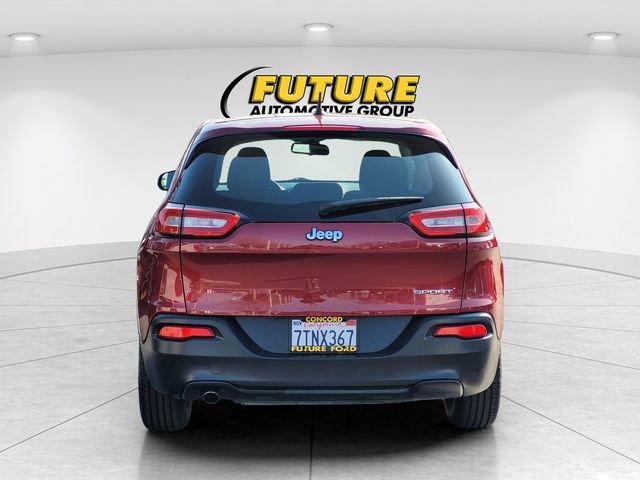 Used 2017 Jeep Cherokee Sport image 8